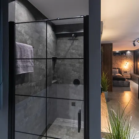 Stayinn Luxury Hotel apartamentowy *