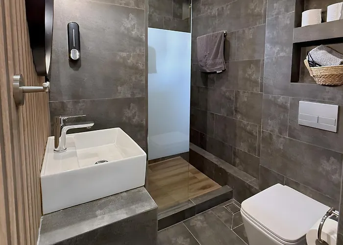 מלון דירות Stayinn Luxury 3*